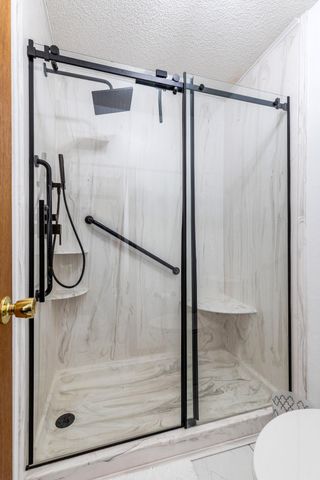 1513 Carey Drive, Grove, OK 74344