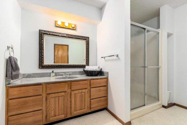 1513 Carey Drive, Grove, OK 74344