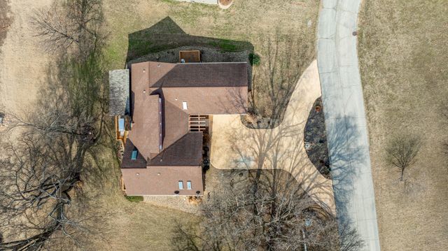 1513 Carey Drive, Grove, OK 74344