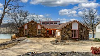 1513 Carey Drive, Grove, OK 74344