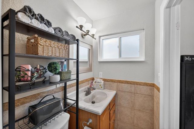 7772 Spring Valley Ave, Citrus Heights, CA 95610