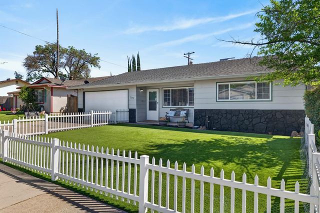 7772 Spring Valley Ave, Citrus Heights, CA 95610