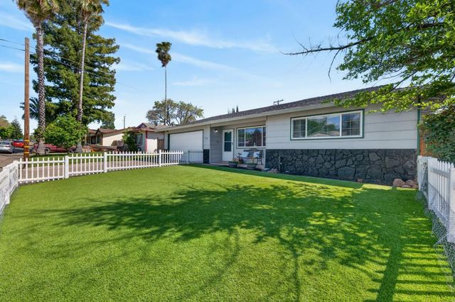 7772 Spring Valley Ave, Citrus Heights, CA 95610