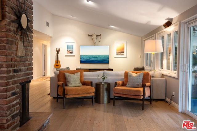 20523 Miranda Place, Woodland Hills (los Angeles), CA 91367