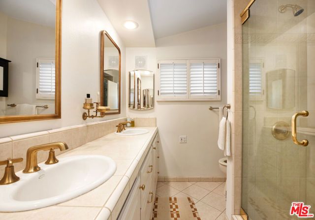 20523 Miranda Place, Woodland Hills (los Angeles), CA 91367