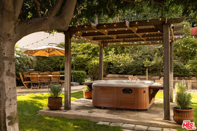 20523 Miranda Place, Woodland Hills (los Angeles), CA 91367