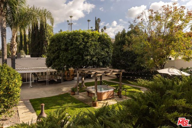 20523 Miranda Place, Woodland Hills (los Angeles), CA 91367