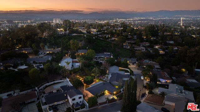 20523 Miranda Place, Woodland Hills (los Angeles), CA 91367