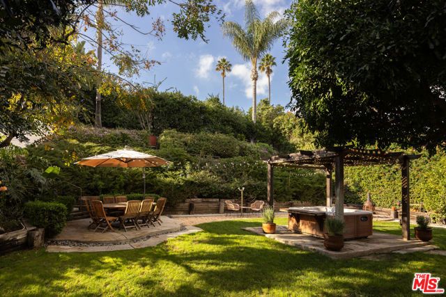 20523 Miranda Place, Woodland Hills (los Angeles), CA 91367