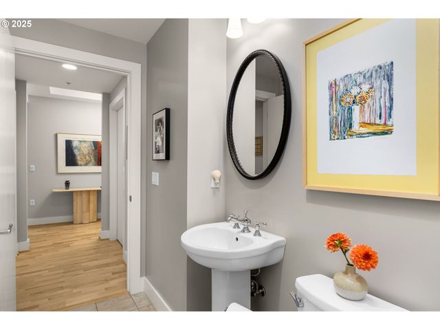 780 Nw WESTOVER Sq 3, Portland, OR 97210