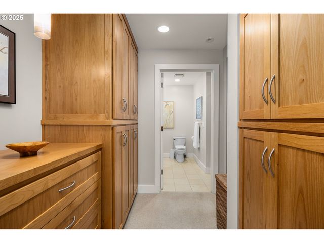 780 Nw WESTOVER Sq 3, Portland, OR 97210