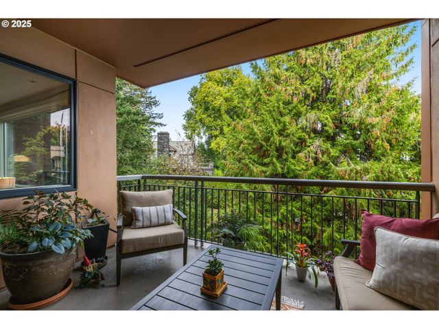 780 Nw WESTOVER Sq 3, Portland, OR 97210