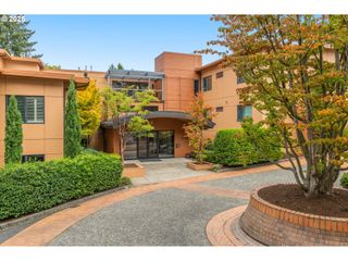 780 Nw WESTOVER Sq 3, Portland, OR 97210