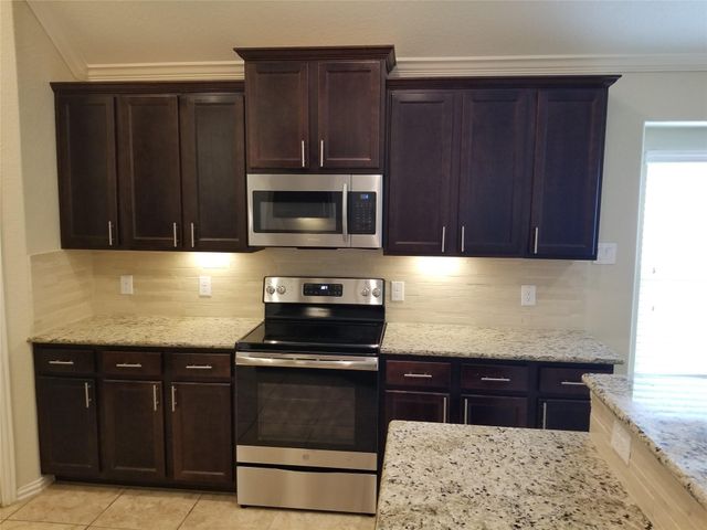 5217 Green Heath Lane, Rosharon, TX 77583