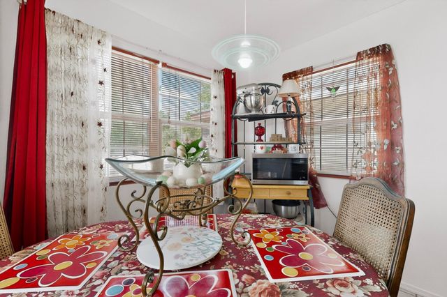 17 Milagro Court, Los Lunas, NM 87031