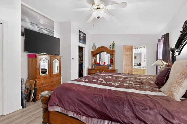 17 Milagro Court, Los Lunas, NM 87031
