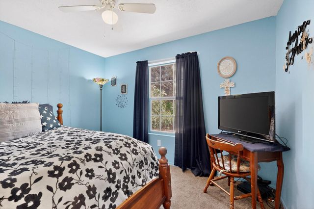 17 Milagro Court, Los Lunas, NM 87031