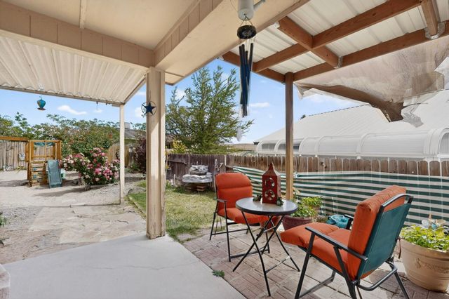 17 Milagro Court, Los Lunas, NM 87031