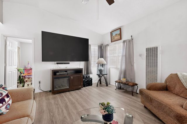 17 Milagro Court, Los Lunas, NM 87031