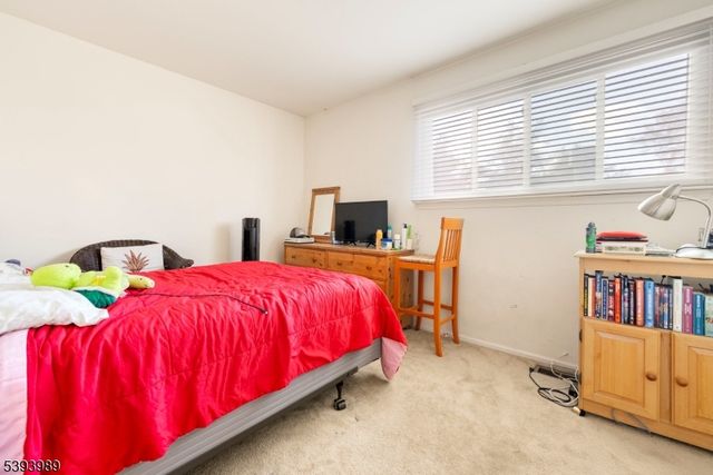 110 Bayberry Dr, Franklin Twp., NJ 08873