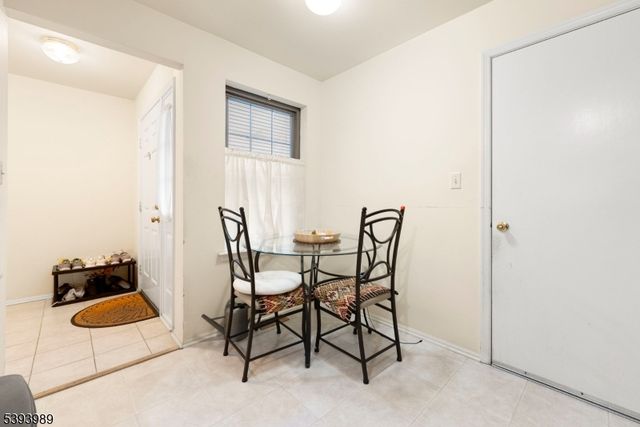 110 Bayberry Dr, Franklin Twp., NJ 08873