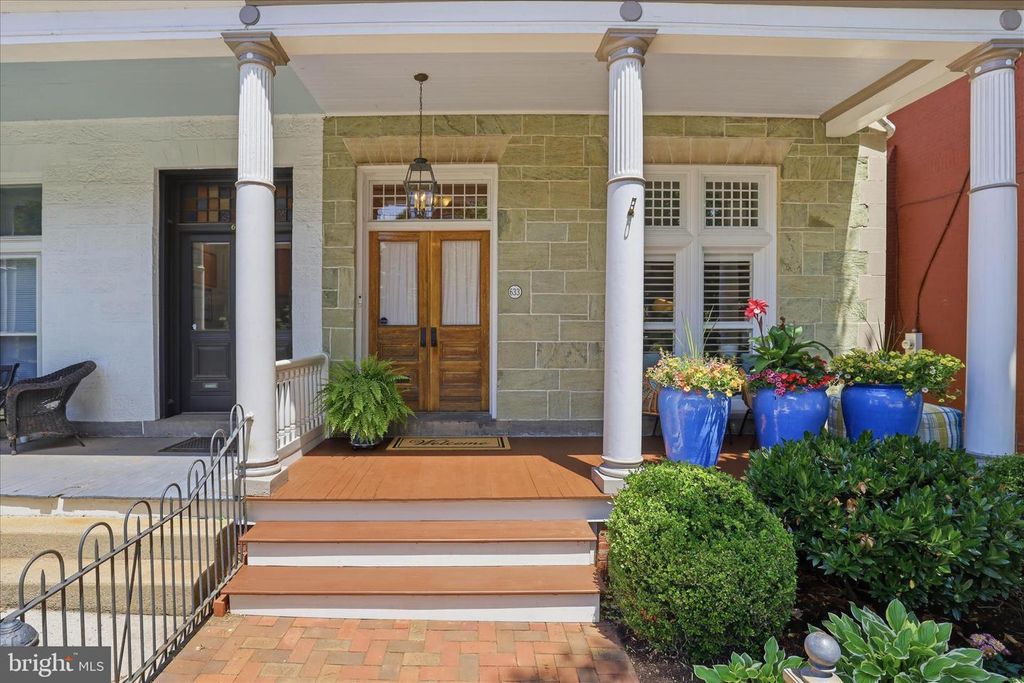 633 W CHESTNUT ST, Lancaster, PA 17603