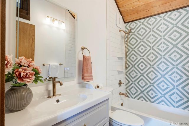 24196 Currant Drive, Golden, CO 80401