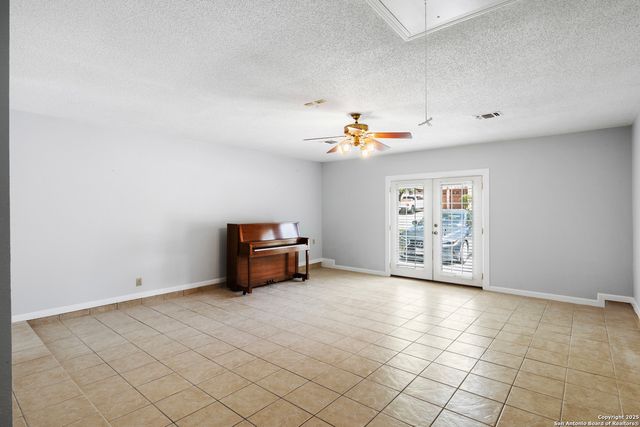 5815 Timberhurst, San Antonio, TX 78250