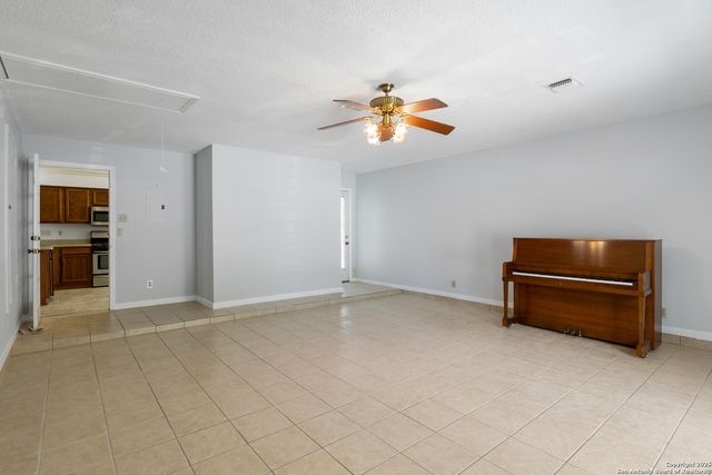 5815 Timberhurst, San Antonio, TX 78250