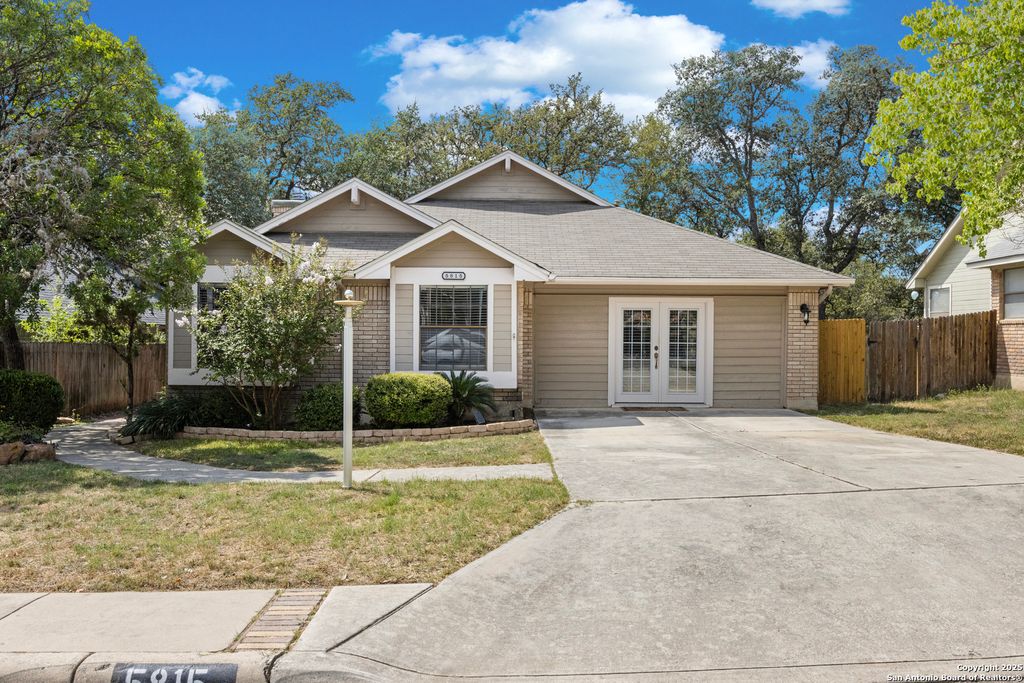 5815 Timberhurst, San Antonio, TX 78250