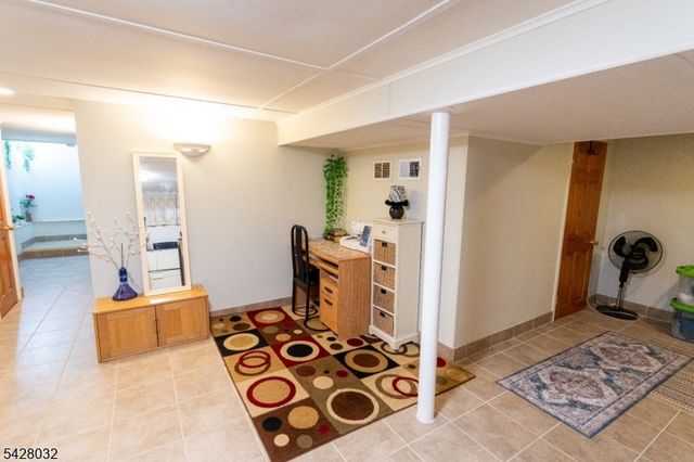 93 Brighton Rd, Clifton City, NJ 07012