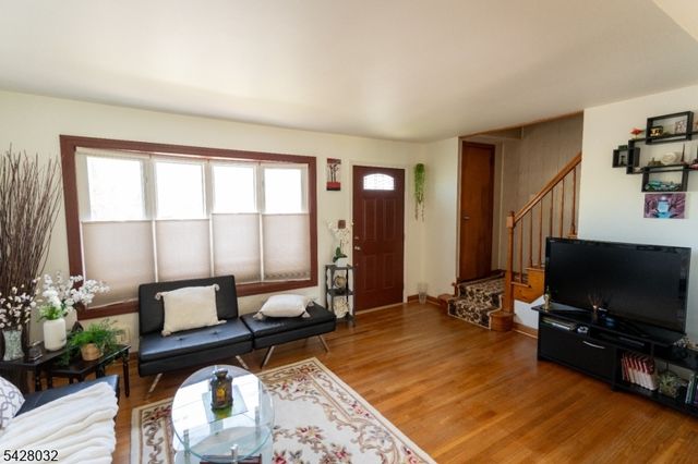 93 Brighton Rd, Clifton City, NJ 07012