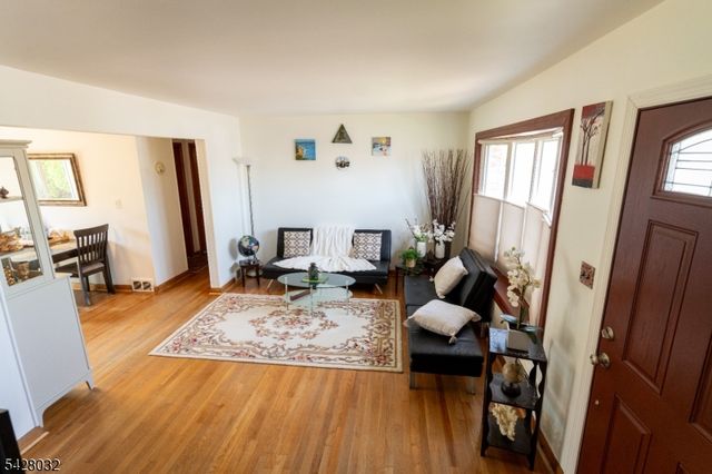 93 Brighton Rd, Clifton City, NJ 07012