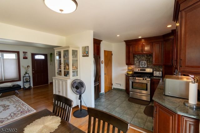 93 Brighton Rd, Clifton City, NJ 07012