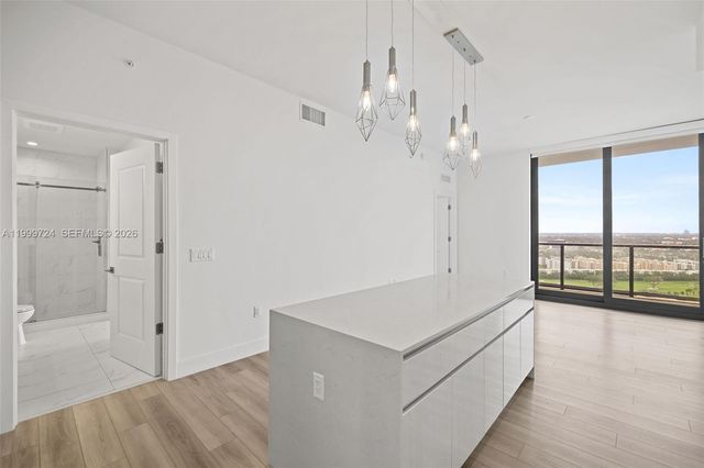 101 Diplomat Pkwy 2505, Hallandale Beach, FL 33009