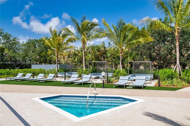 101 Diplomat Pkwy 2505, Hallandale Beach, FL 33009