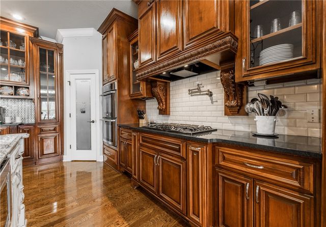 2207 Riverfront Lane, Fayetteville, AR 72703