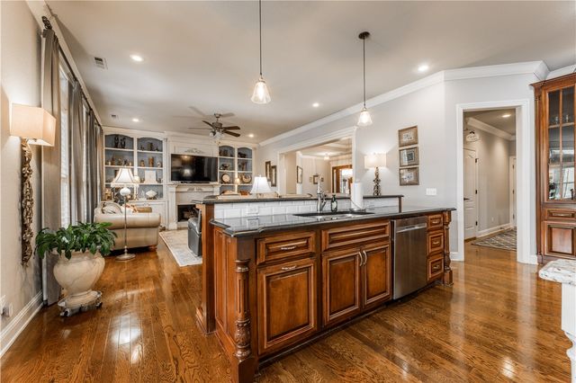 2207 Riverfront Lane, Fayetteville, AR 72703