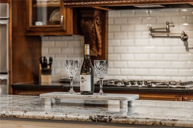 2207 Riverfront Lane, Fayetteville, AR 72703