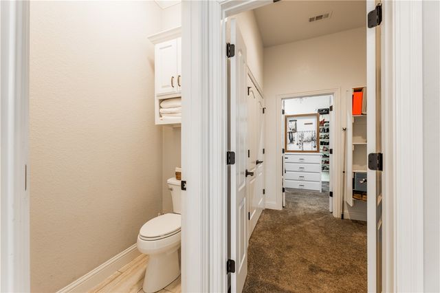 2207 Riverfront Lane, Fayetteville, AR 72703