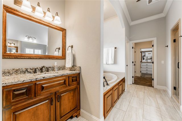 2207 Riverfront Lane, Fayetteville, AR 72703