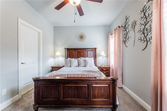 2207 Riverfront Lane, Fayetteville, AR 72703