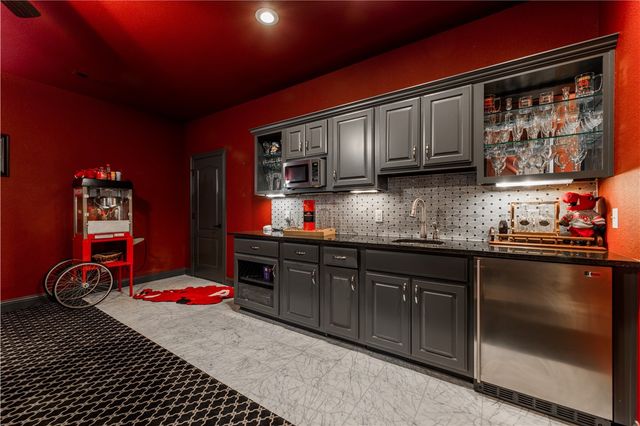 2207 Riverfront Lane, Fayetteville, AR 72703