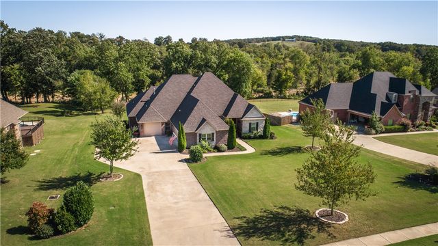 2207 Riverfront Lane, Fayetteville, AR 72703