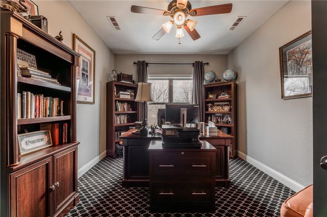 2207 Riverfront Lane, Fayetteville, AR 72703