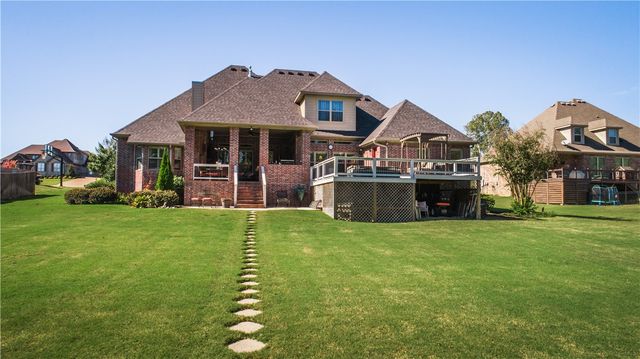 2207 Riverfront Lane, Fayetteville, AR 72703
