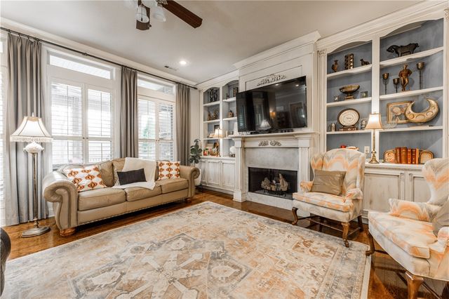 2207 Riverfront Lane, Fayetteville, AR 72703