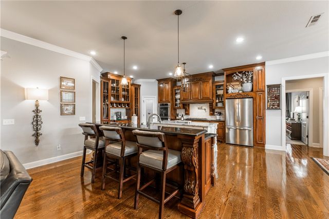 2207 Riverfront Lane, Fayetteville, AR 72703