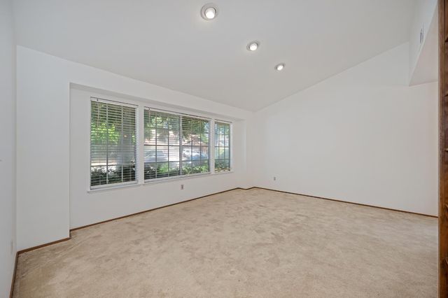 6910 Paseo Del Sol Way, Elk Grove, CA 95758