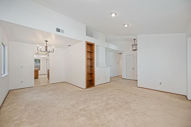 6910 Paseo Del Sol Way, Elk Grove, CA 95758